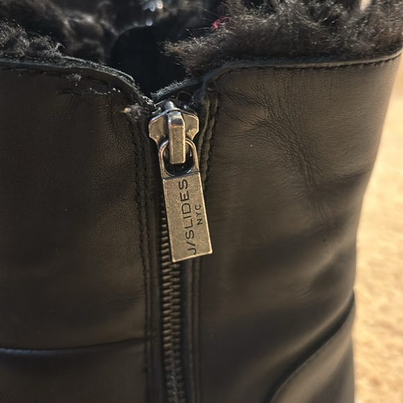 J/SLIDES 
Women's Victory Waterproof Platform Boots - Picture 3 of 10